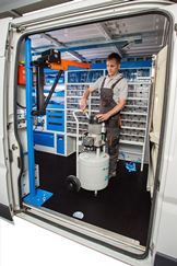 04_Pequeña grúa para furgonetas puesta en marcha eléctricamente por Syncro México.